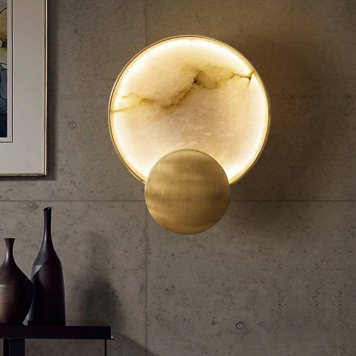 Myvelarae rund vägglampa i alabaster