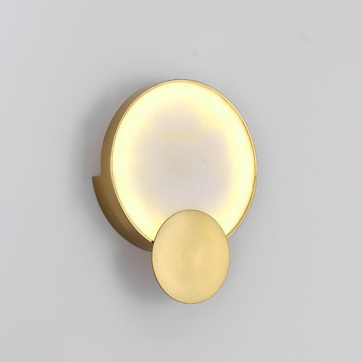 Myvelarae rund vägglampa i alabaster