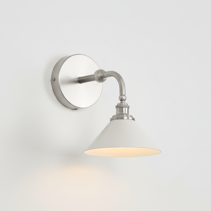 Candeeiro de parede minimalista Dina Valerienne em metal, com formato de chifre
