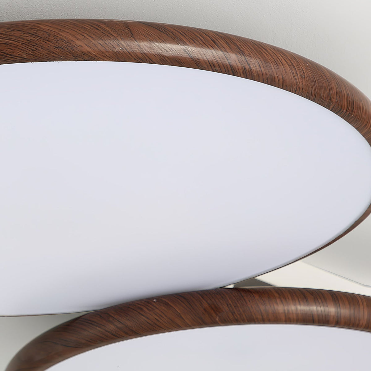 Bluxen tynd loftlampe med geometrisk form