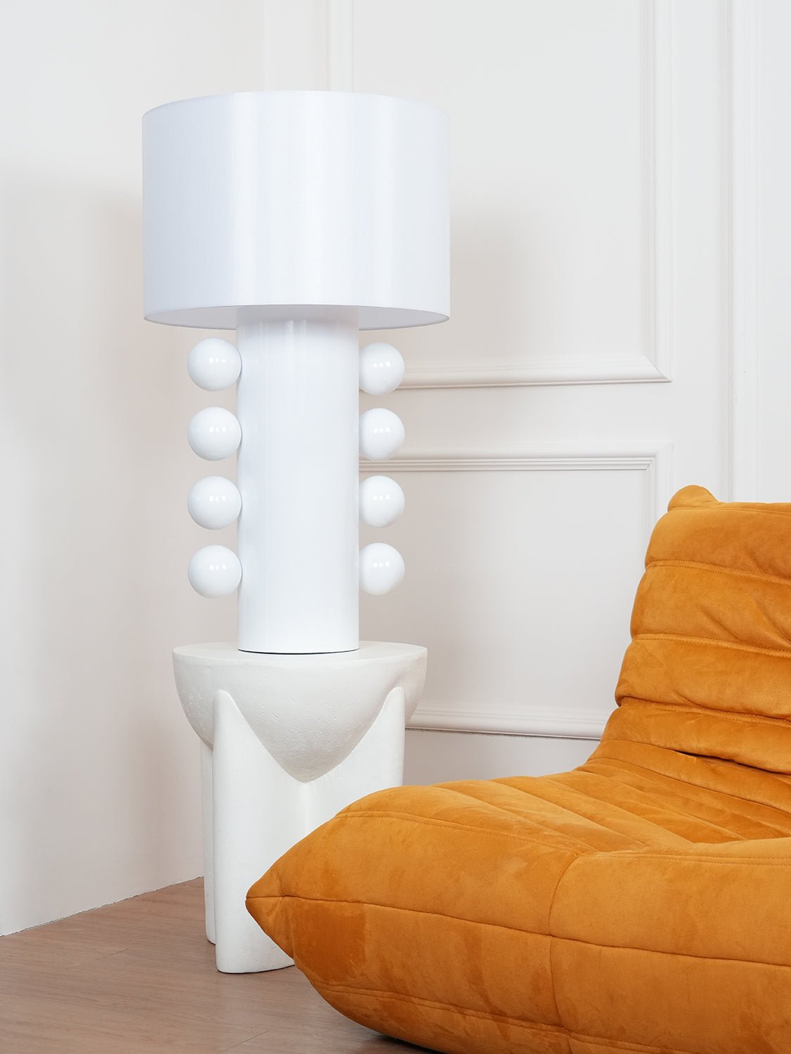 Nixu lekfull bordslampa i tyg