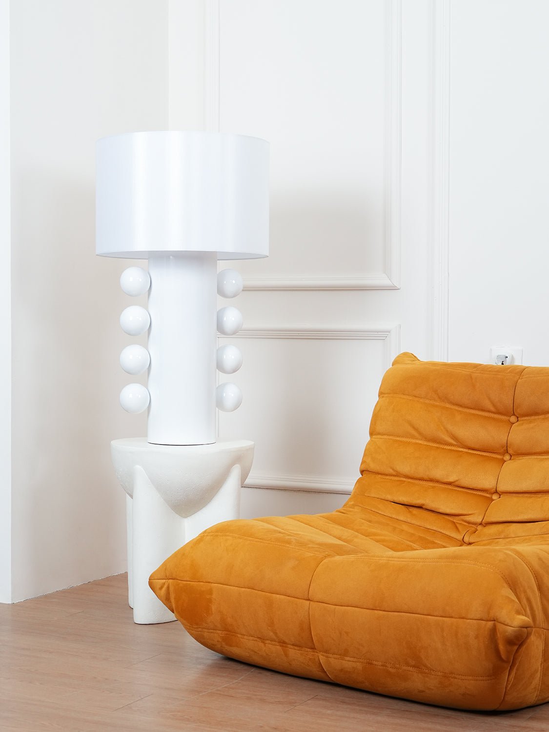 Nixu lekfull bordslampa i tyg