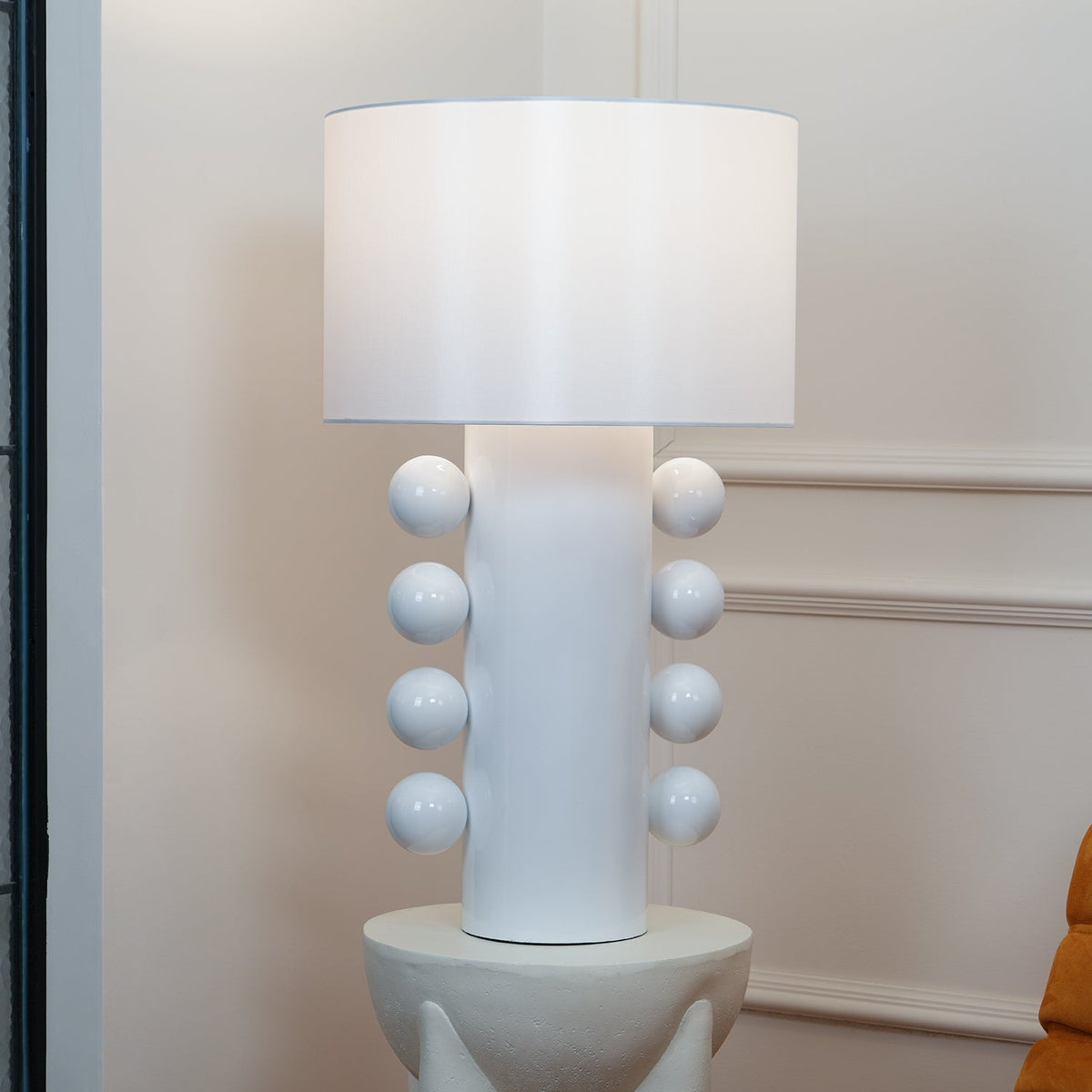 Nixu lekfull bordslampa i tyg