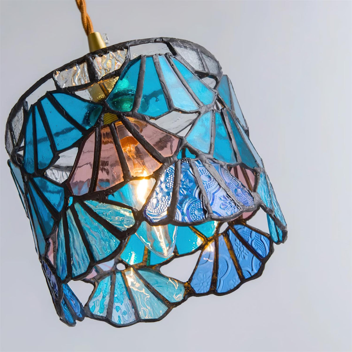 Lioraen Tiffany Pendant Light  Classic Design