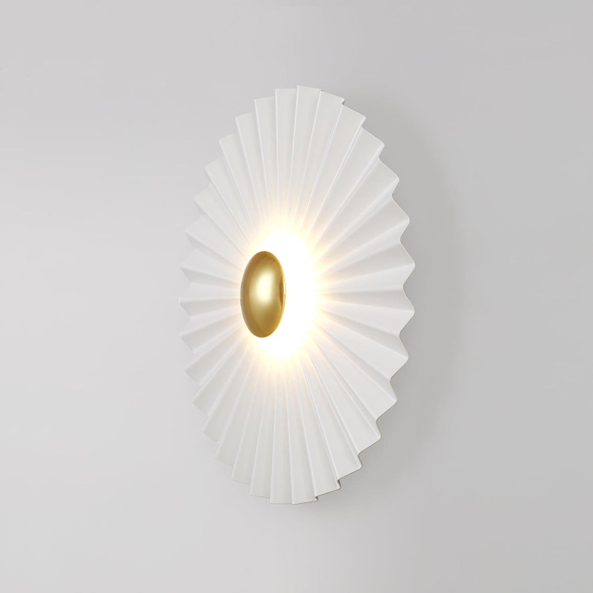 Arlorila vägglampa i harts