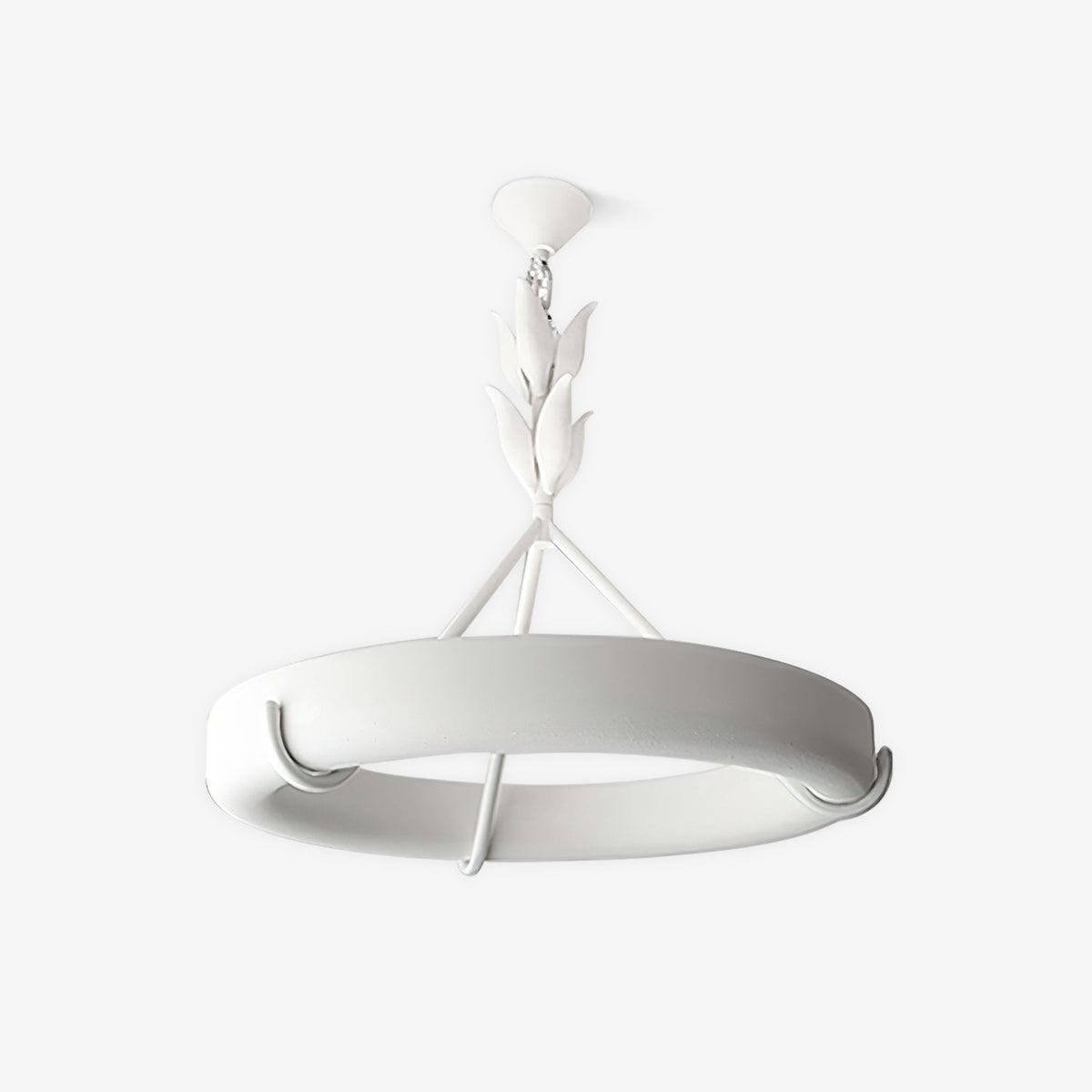 Eixor lysekrone i hvidt gips med blomstermotiv, minimalistisk