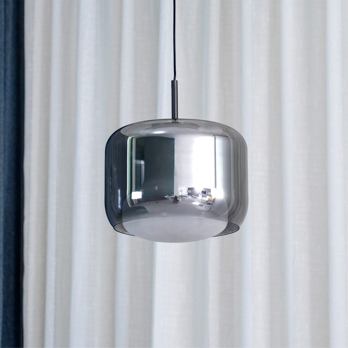Absolud pendellampa i glas
