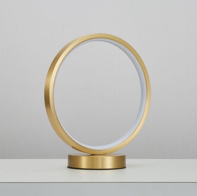 Candeeiro de mesa elegante de latão Cirra