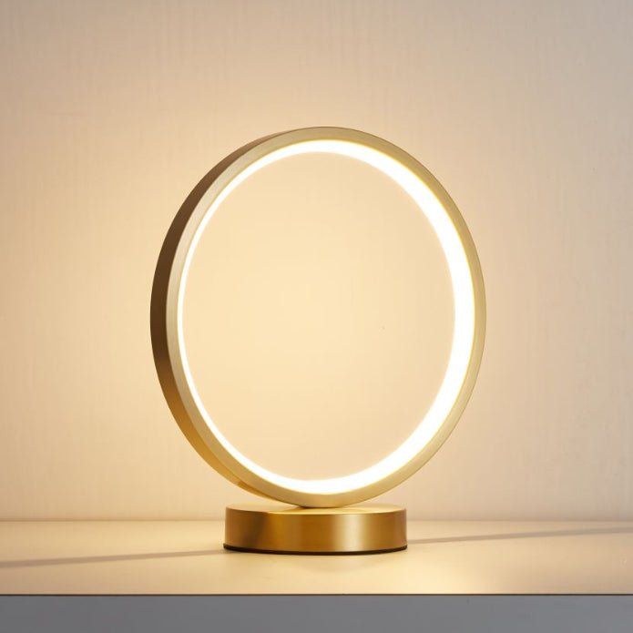 Candeeiro de mesa elegante de latão Cirra