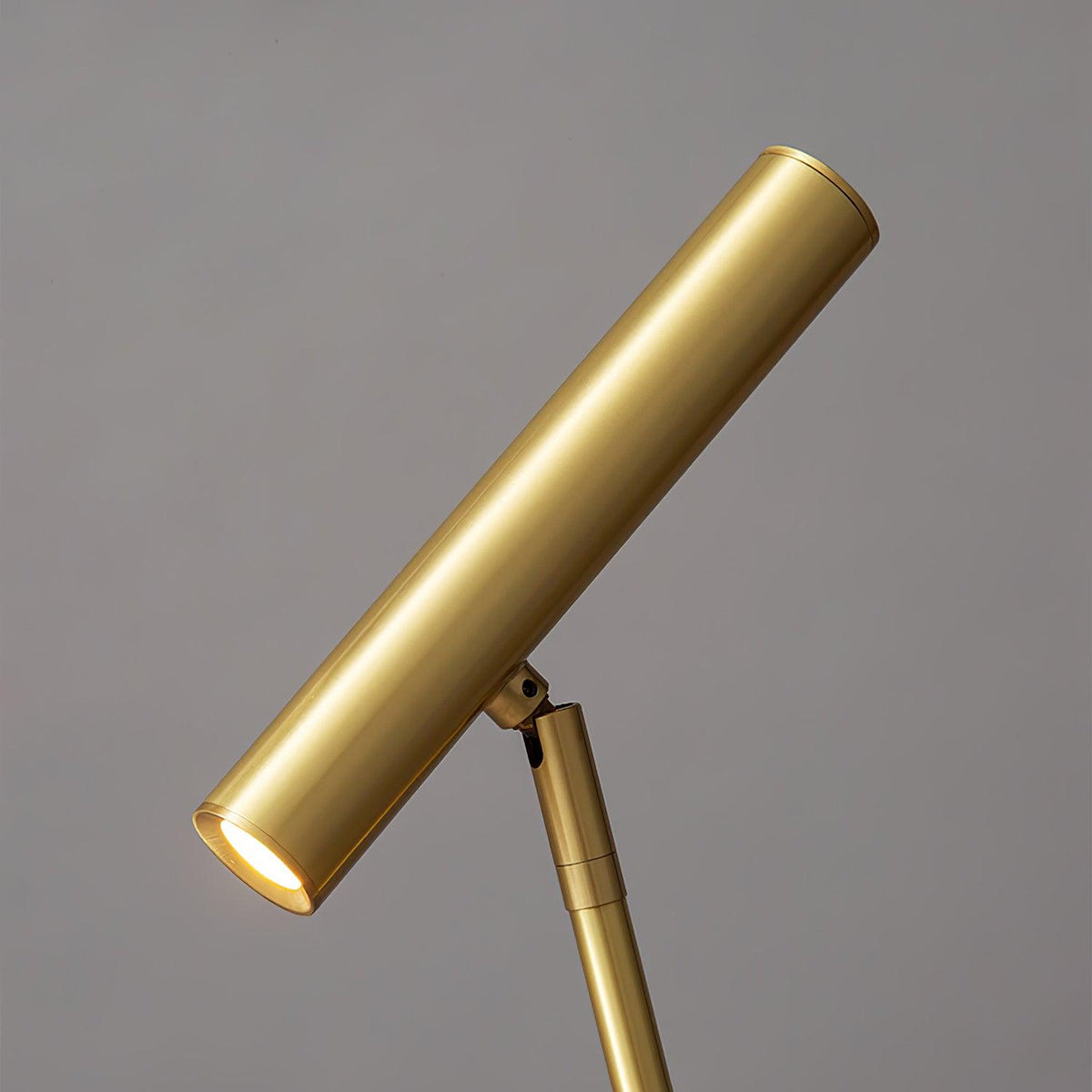 Anor minimalistisk bordlampe