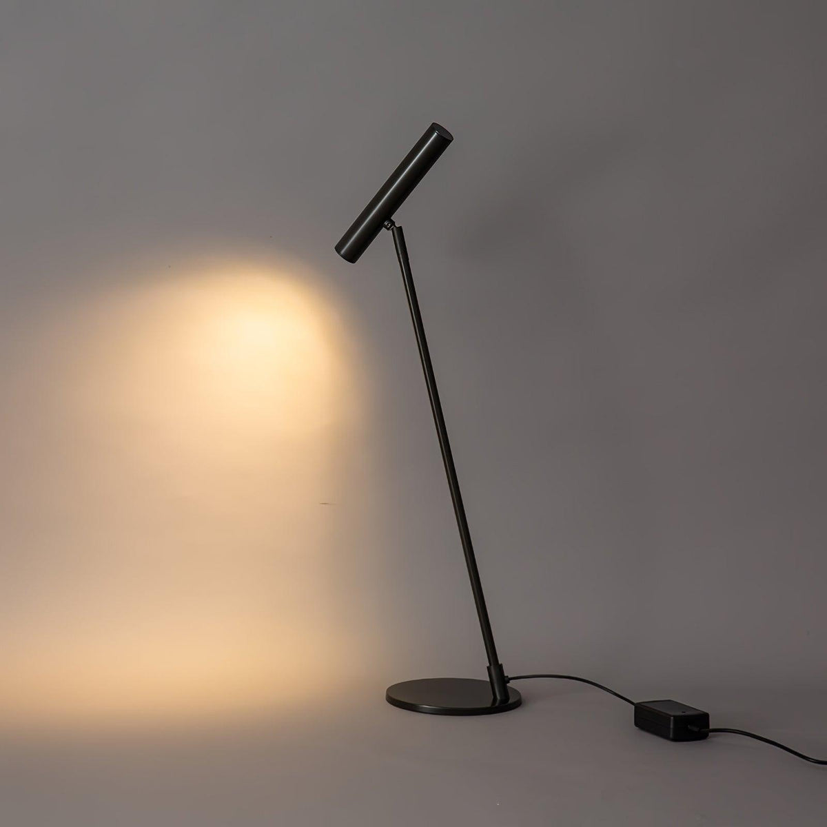 Anor minimalistisk bordlampe