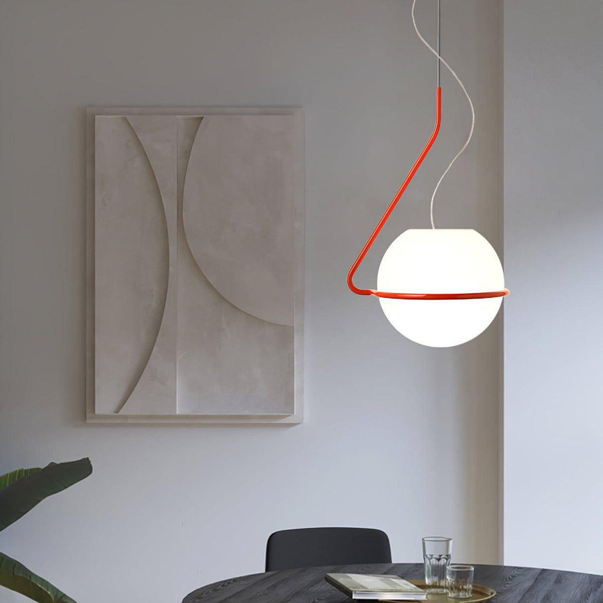 Minimalistisk cirkelformad pendellampa