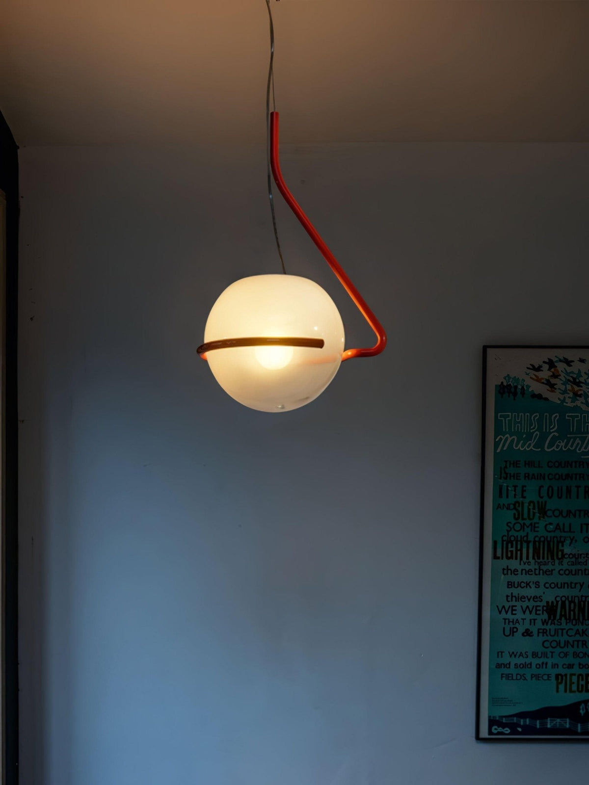 Minimalistisk cirkelformad pendellampa