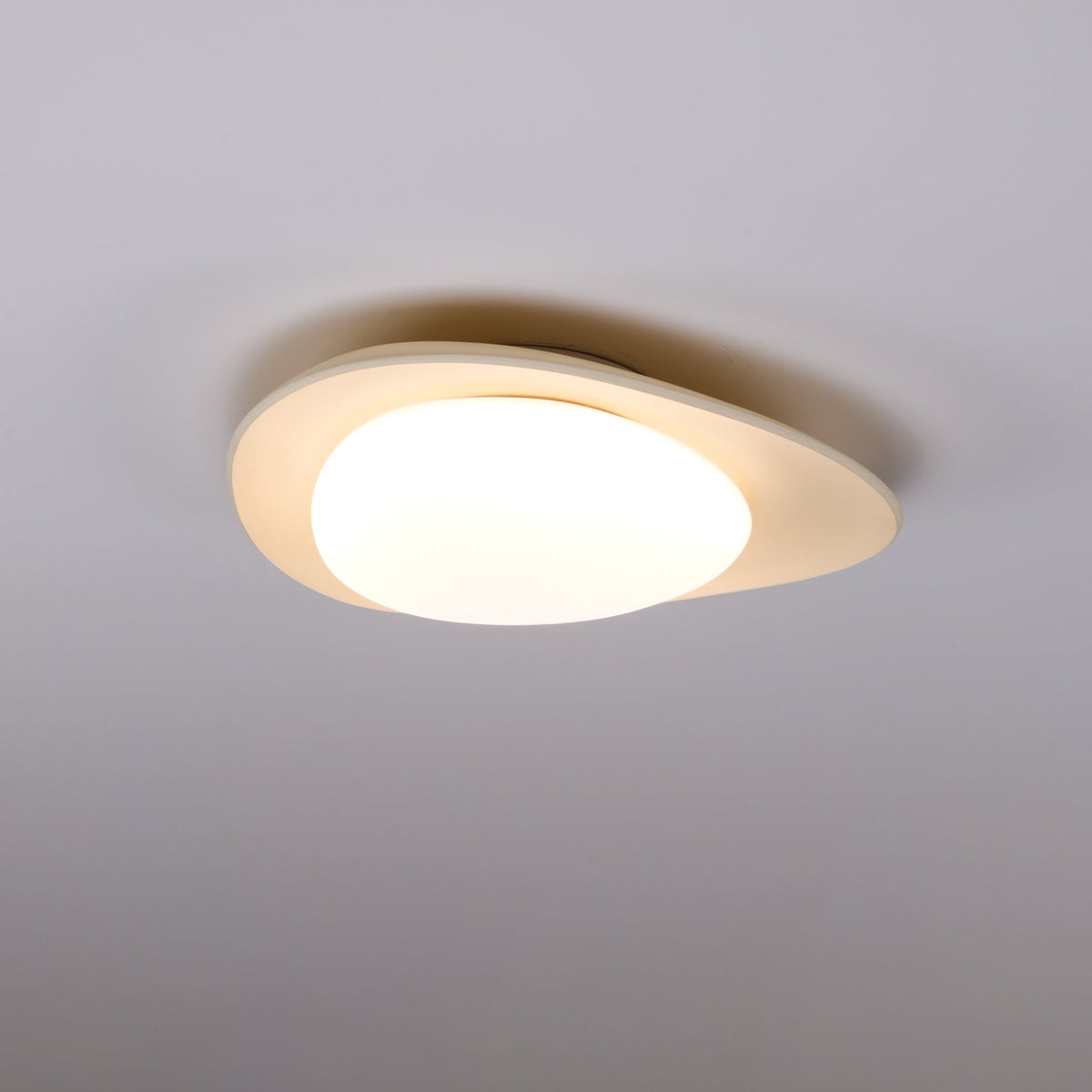 Blexin vihreä ja beige, kivimäinen kattovalaisin
