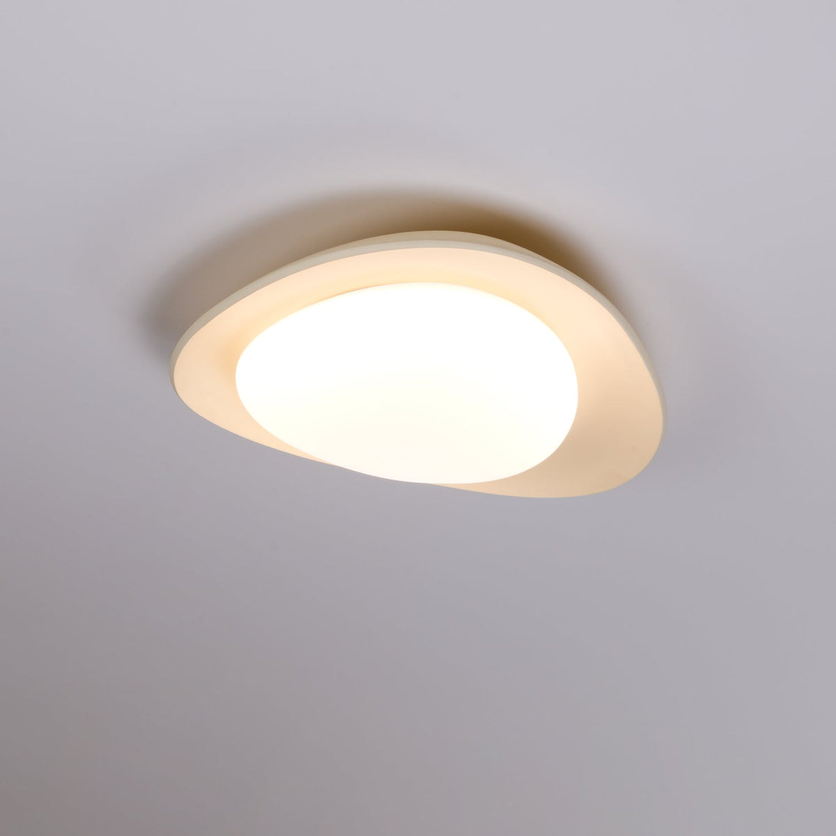 Blexin vihreä ja beige, kivimäinen kattovalaisin