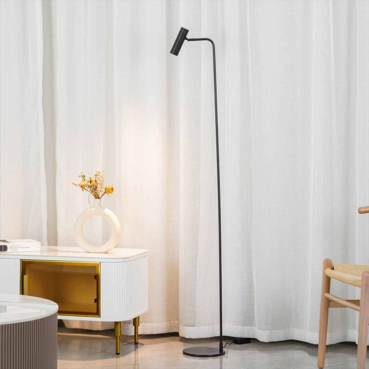 Nirixa industriell golvlampa i mässing