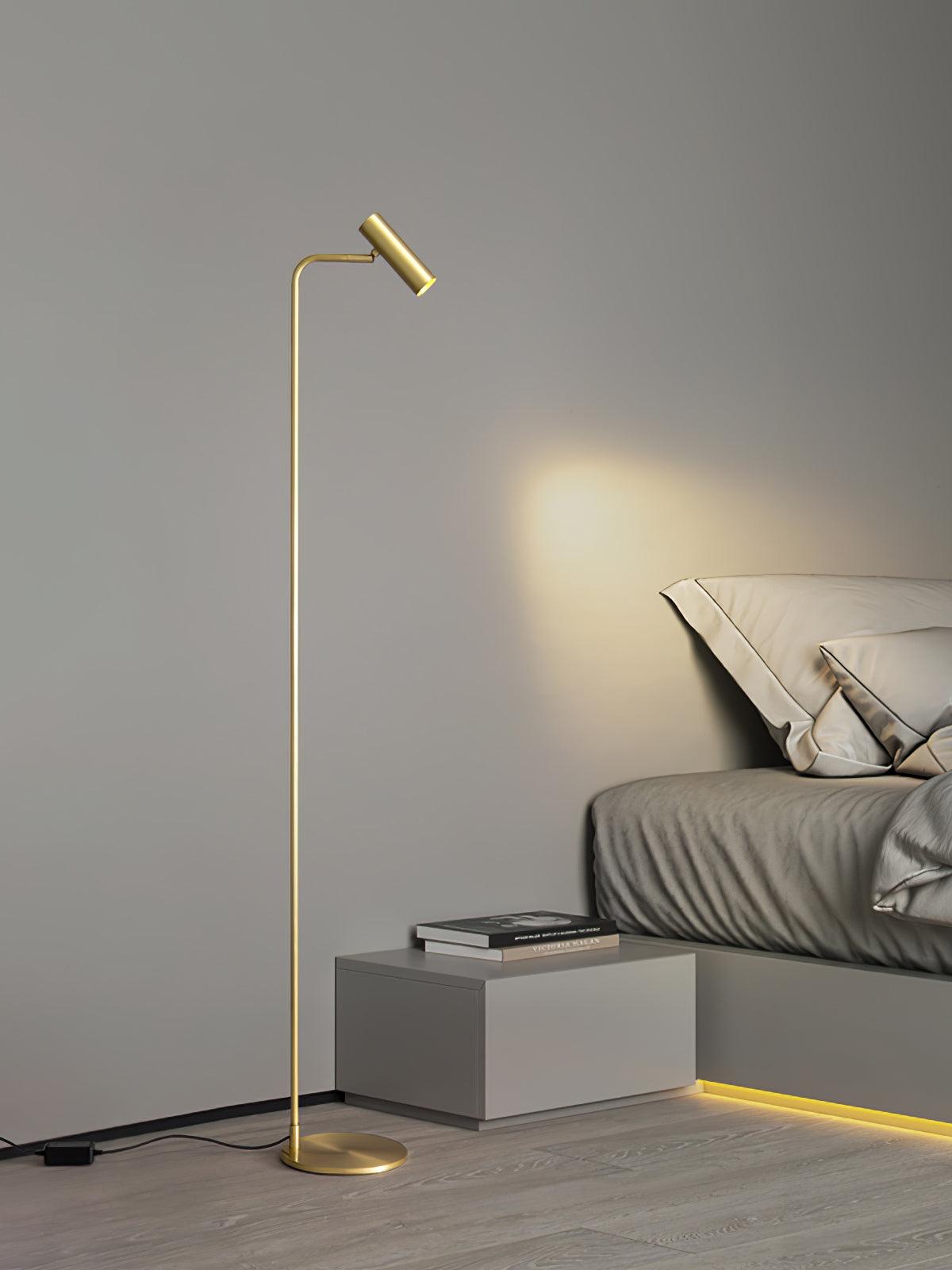 Nirixa industriell golvlampa i mässing