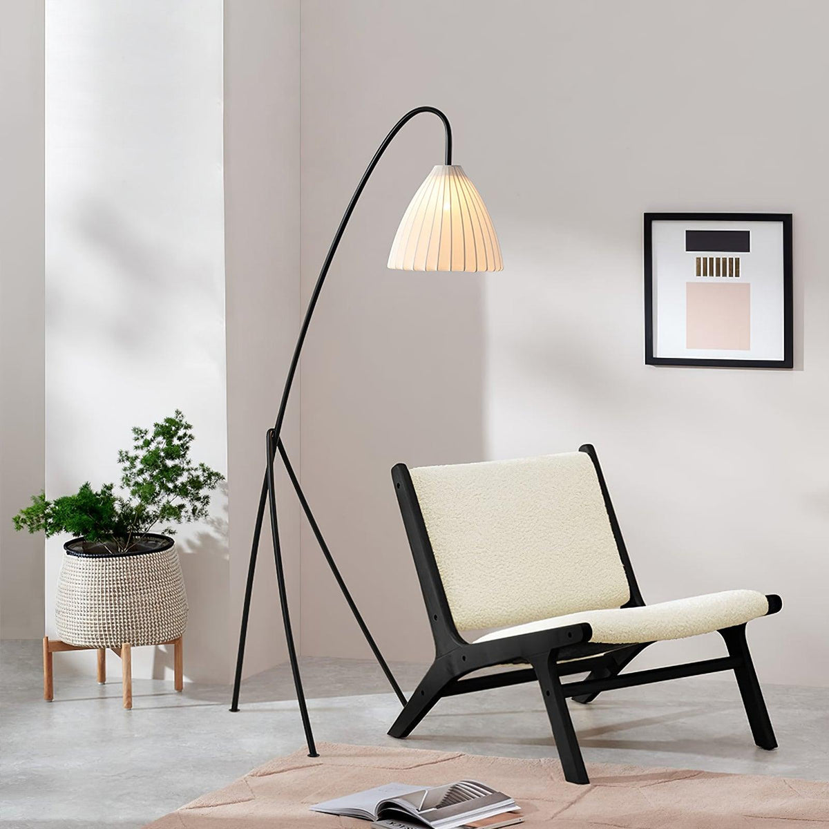 Norarette Floor Lamp