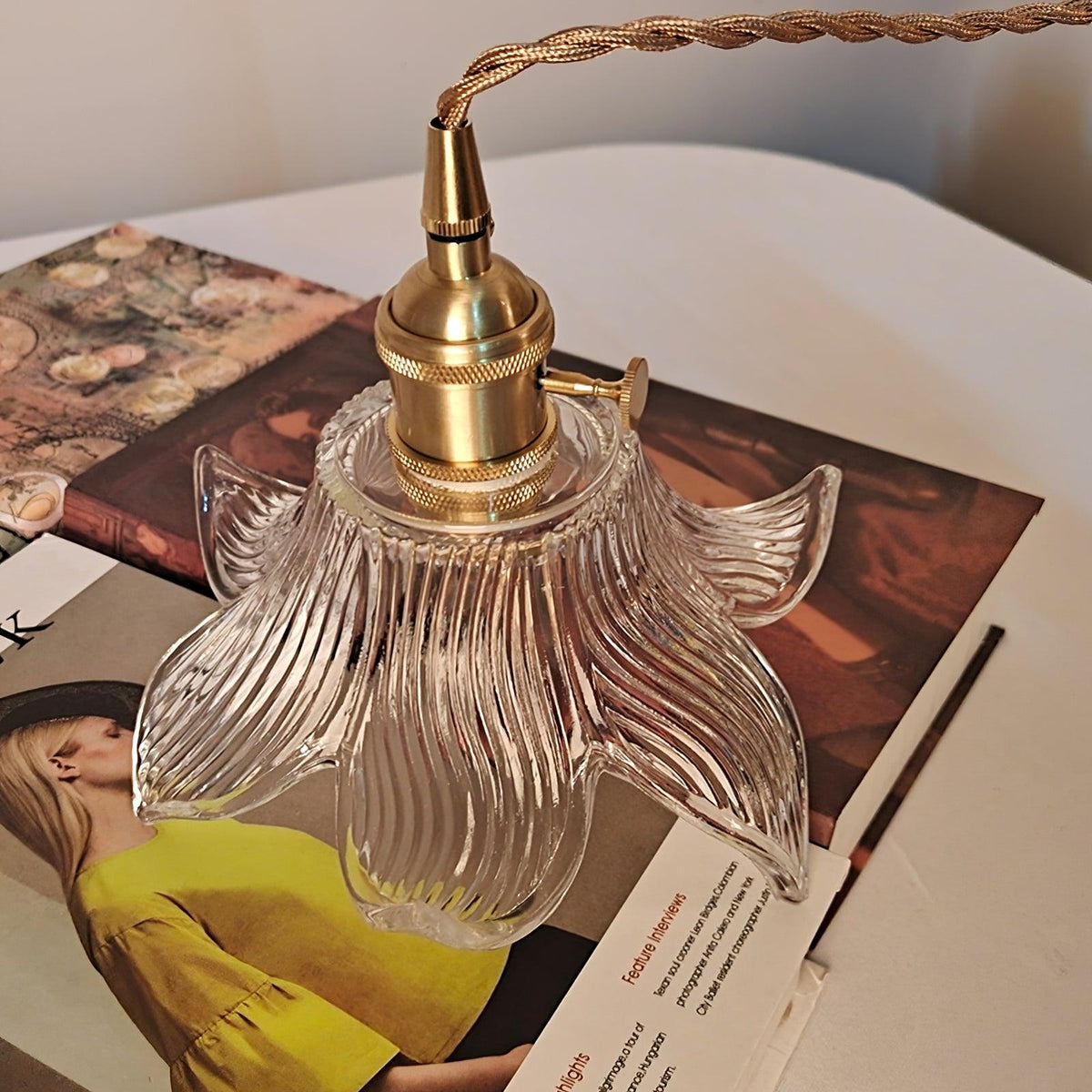 Aell glamourøs pendel i messing og glas