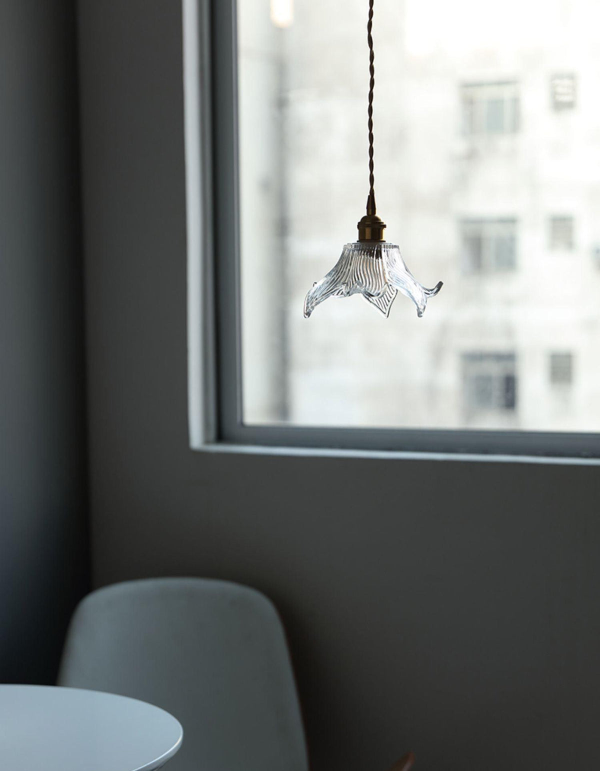 Aell glamourøs pendel i messing og glas