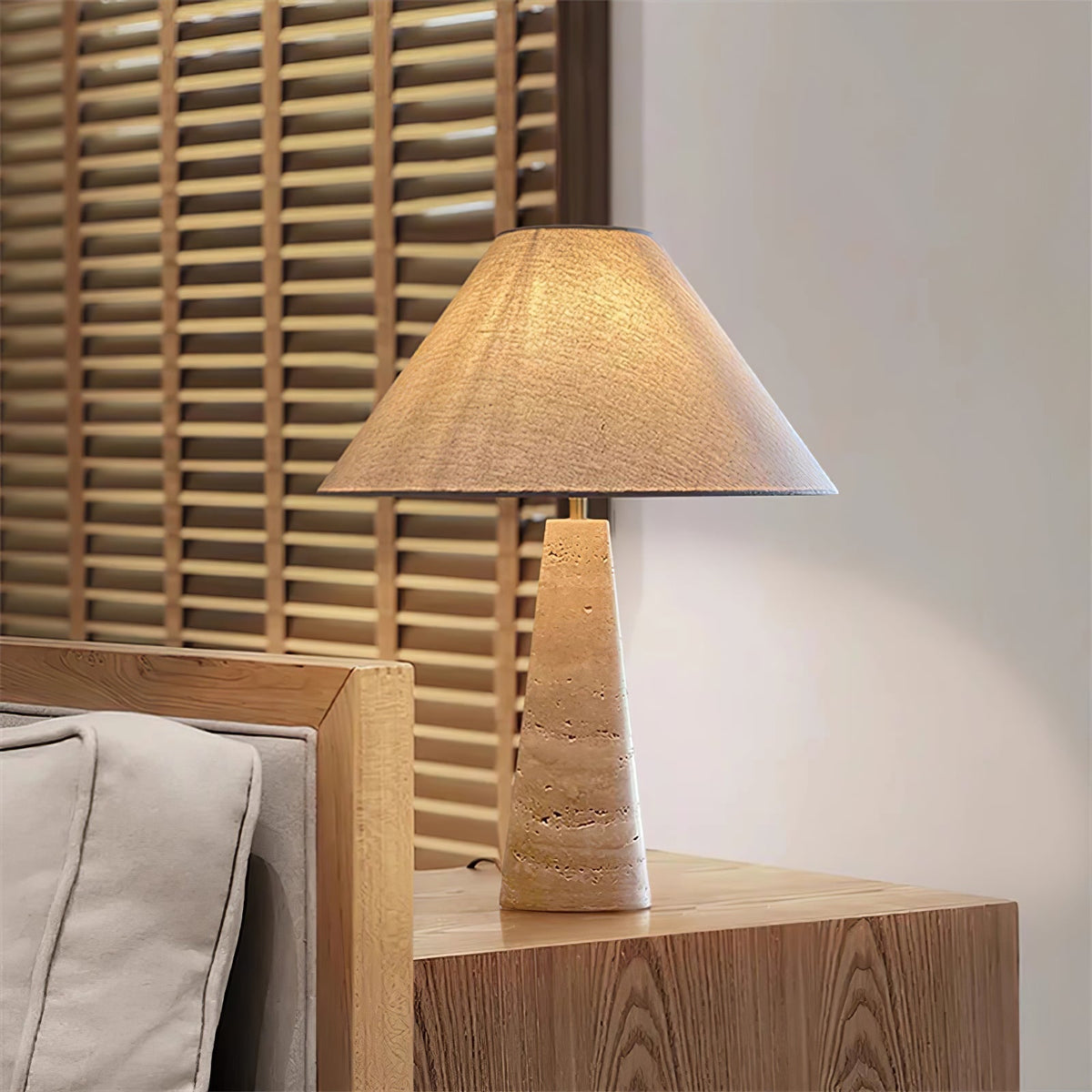 Candeeiro de mesa Tavarette com coluna de travertino