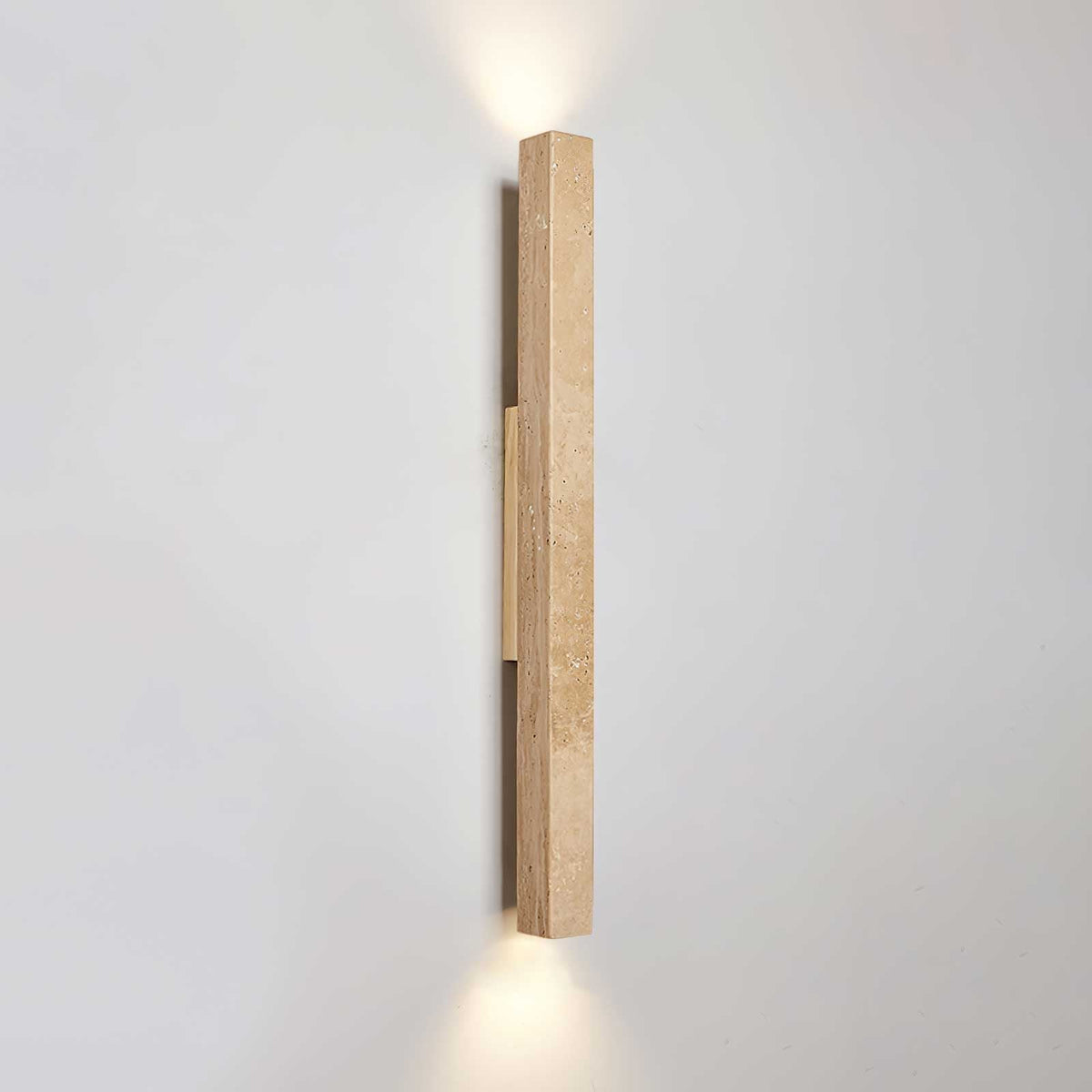 Noriira minimalistisk væglampe i travertin