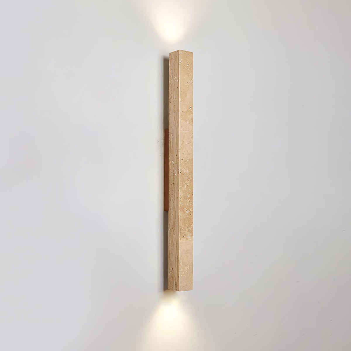 Noriira minimalistisk væglampe i travertin