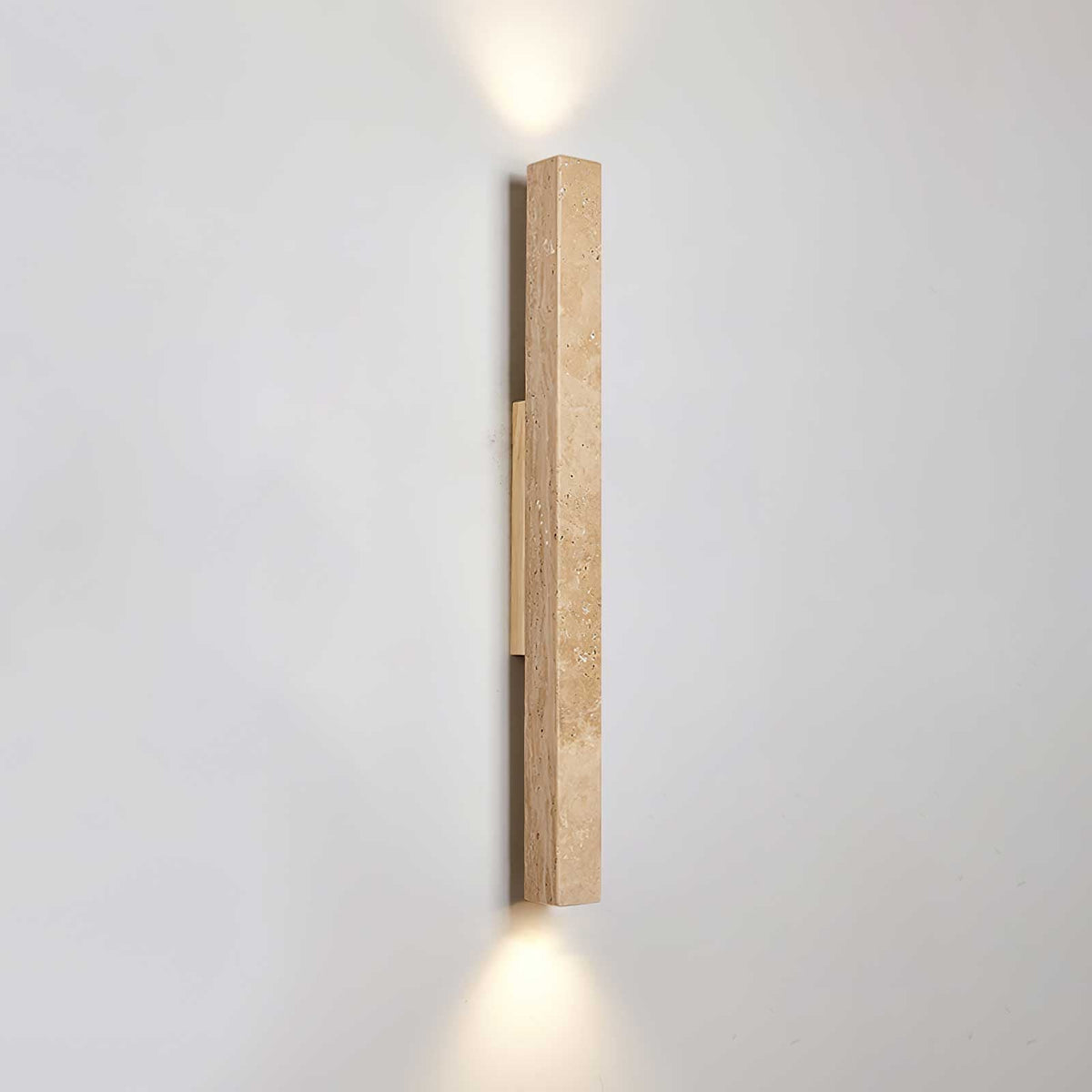 Noriira minimalistisk væglampe i travertin