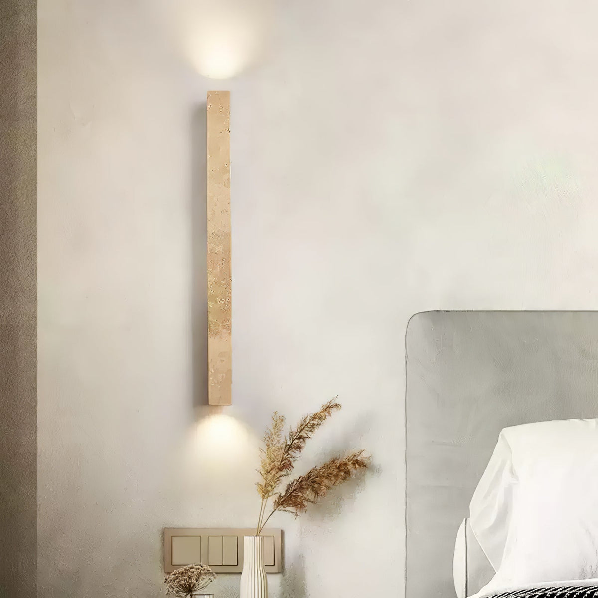 Noriira minimalistisk væglampe i travertin
