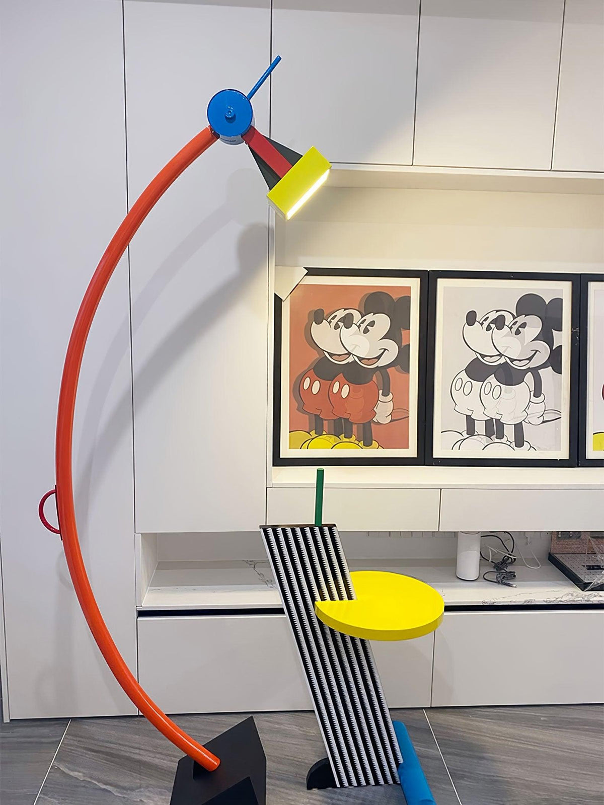Ecori konstnärlig golvlampa i akryl
