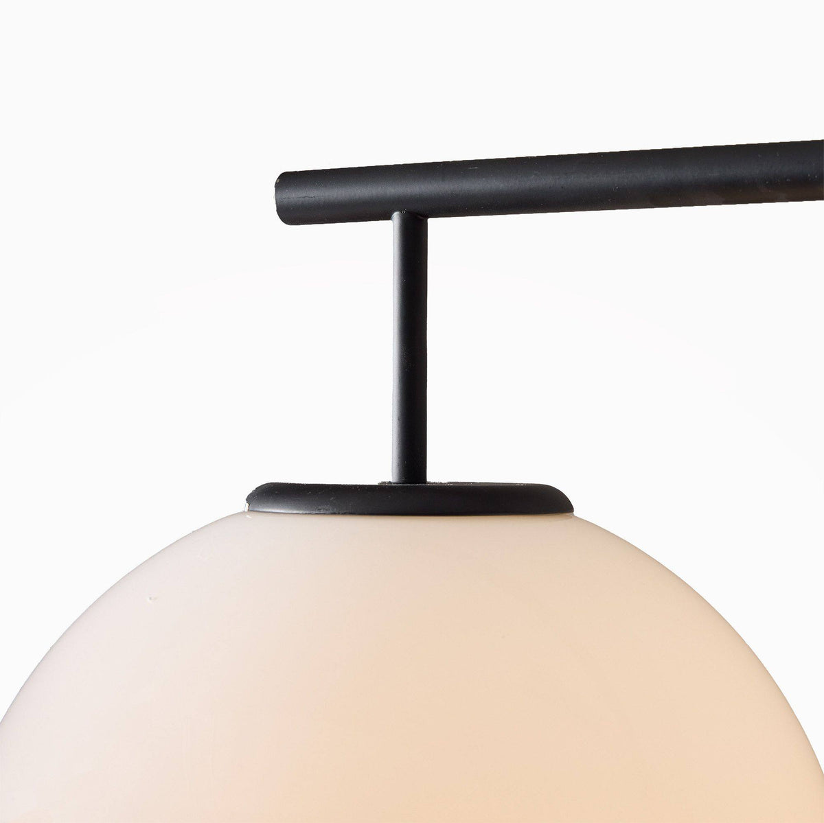 Lioroena klotformad pendellampa