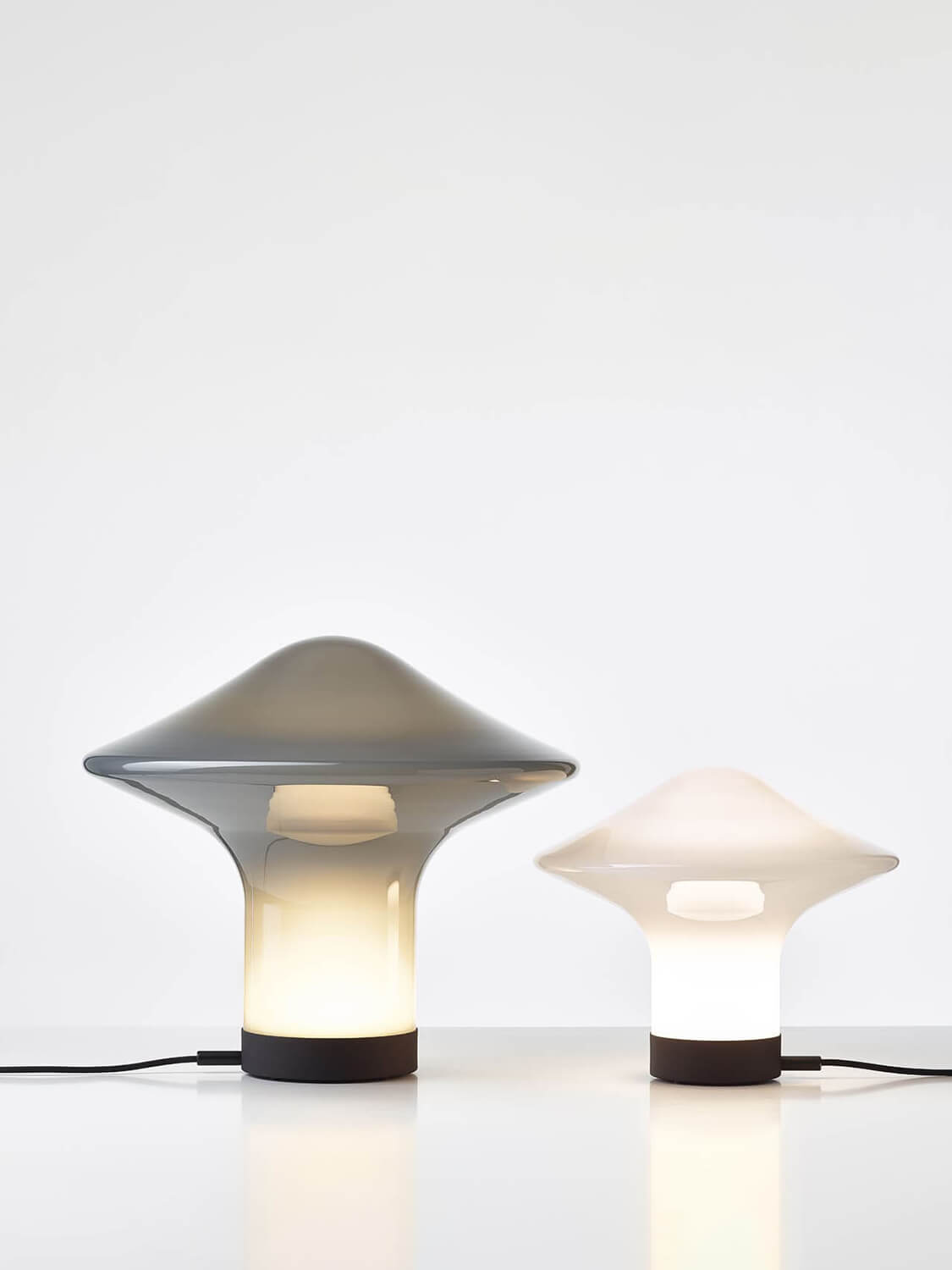 Taura moderne bordlampe