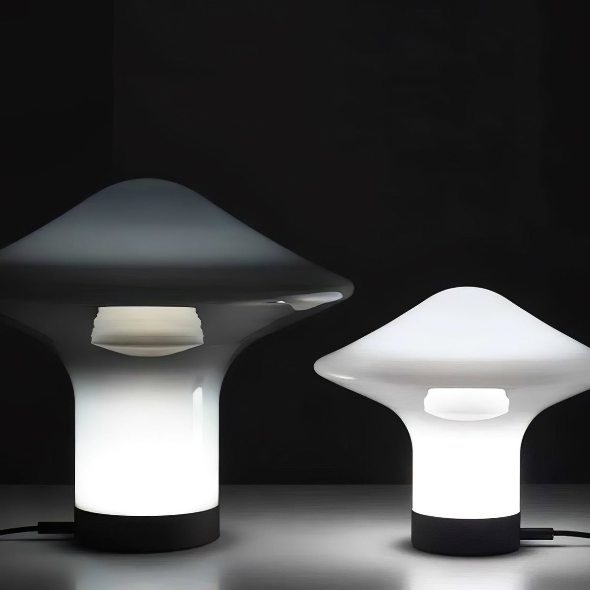 Taura moderne bordlampe