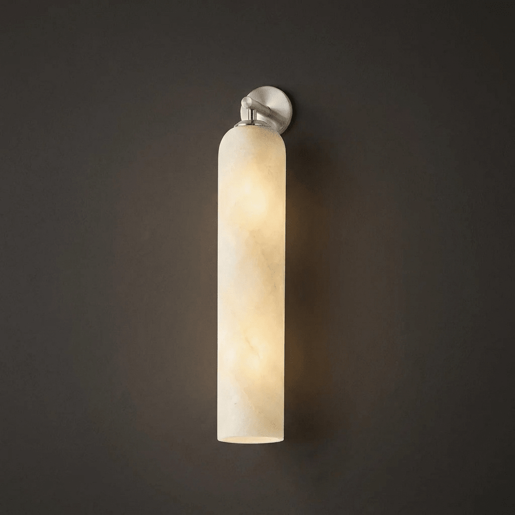 Rörformad vägglampa i alabaster
