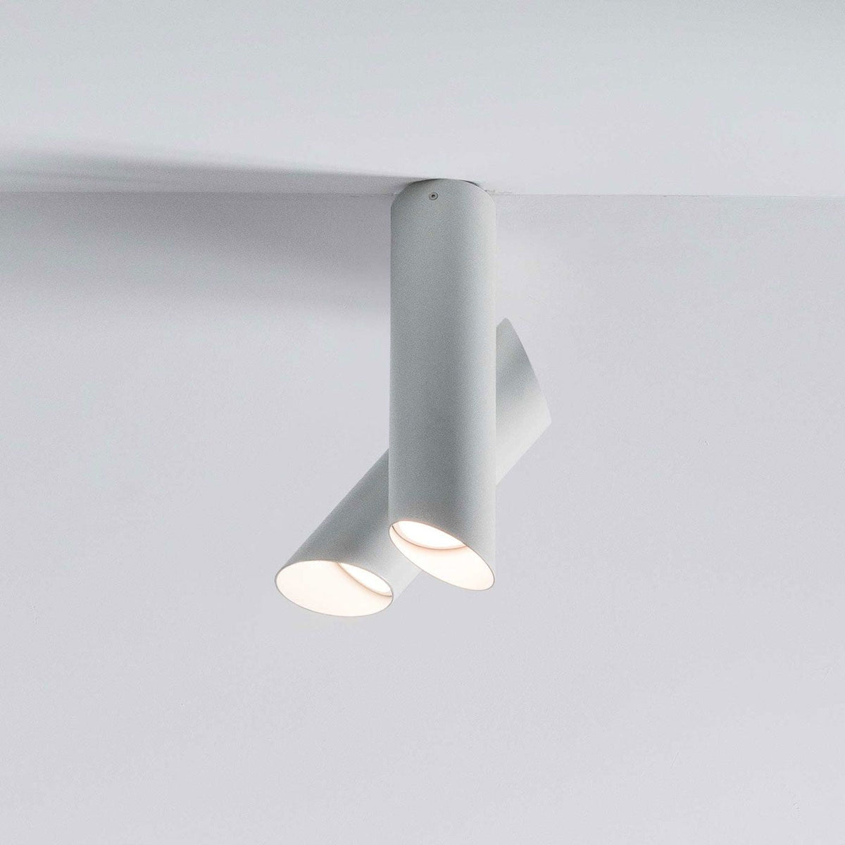 Candeeiro de teto Teu moderno minimalista com tubos