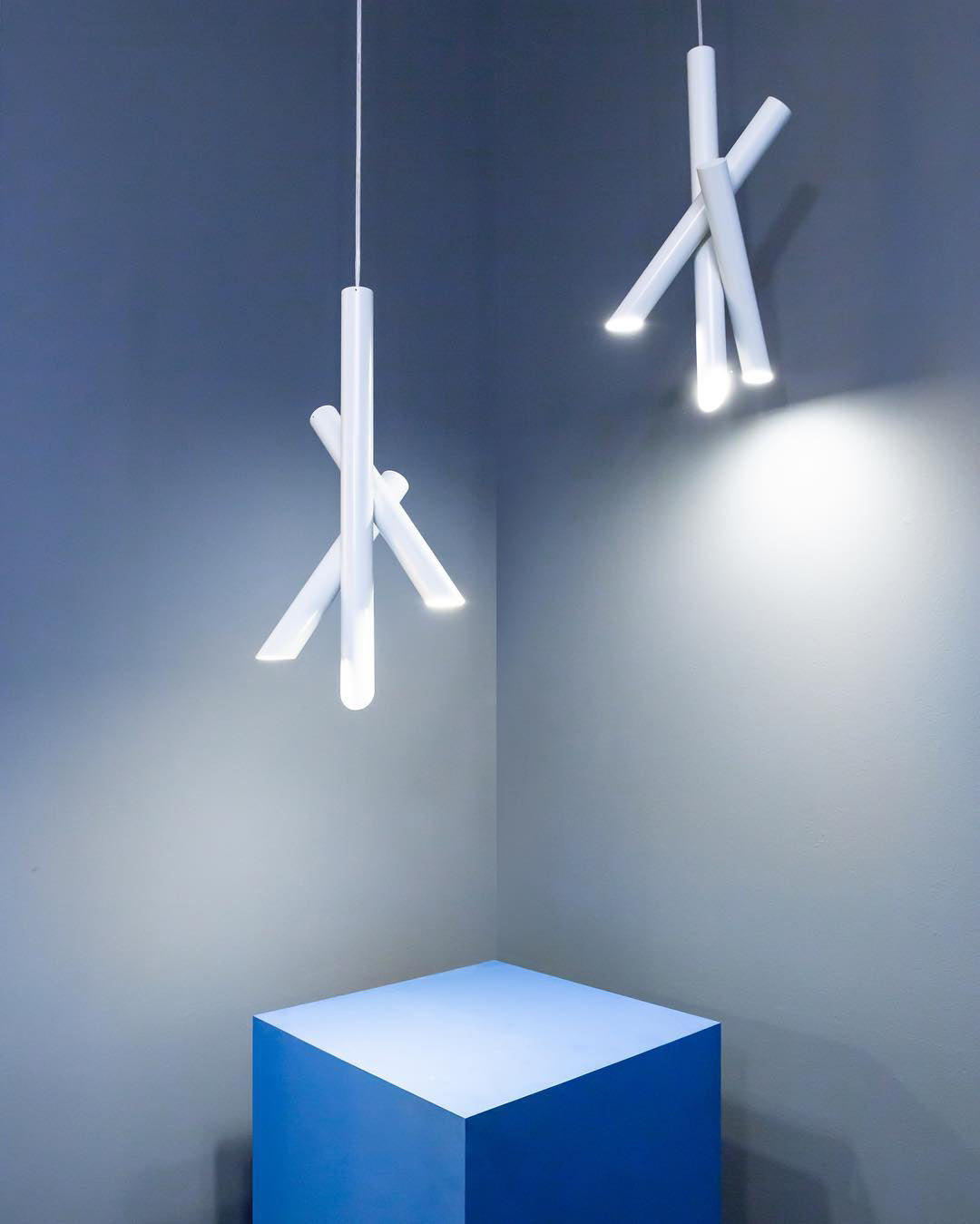 Erixon pendel med rør i aluminium, minimalistisk