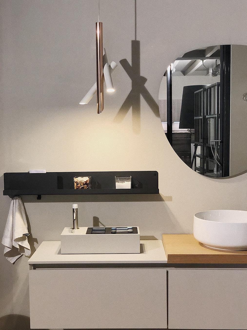 Erixon pendel med rør i aluminium, minimalistisk