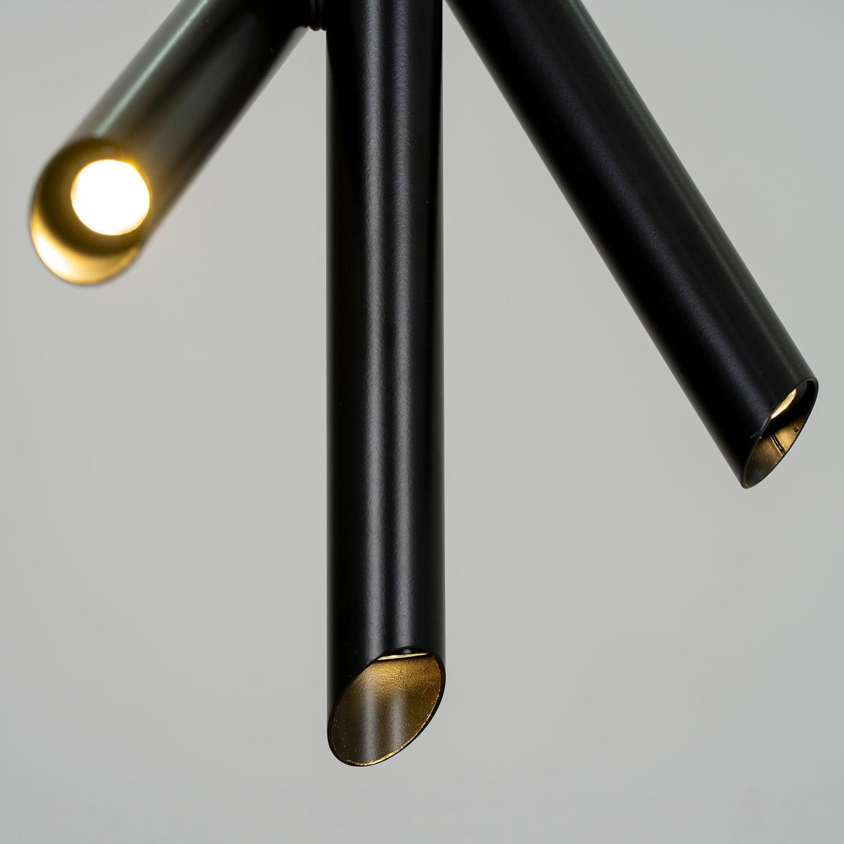 Erixon pendel med rør i aluminium, minimalistisk