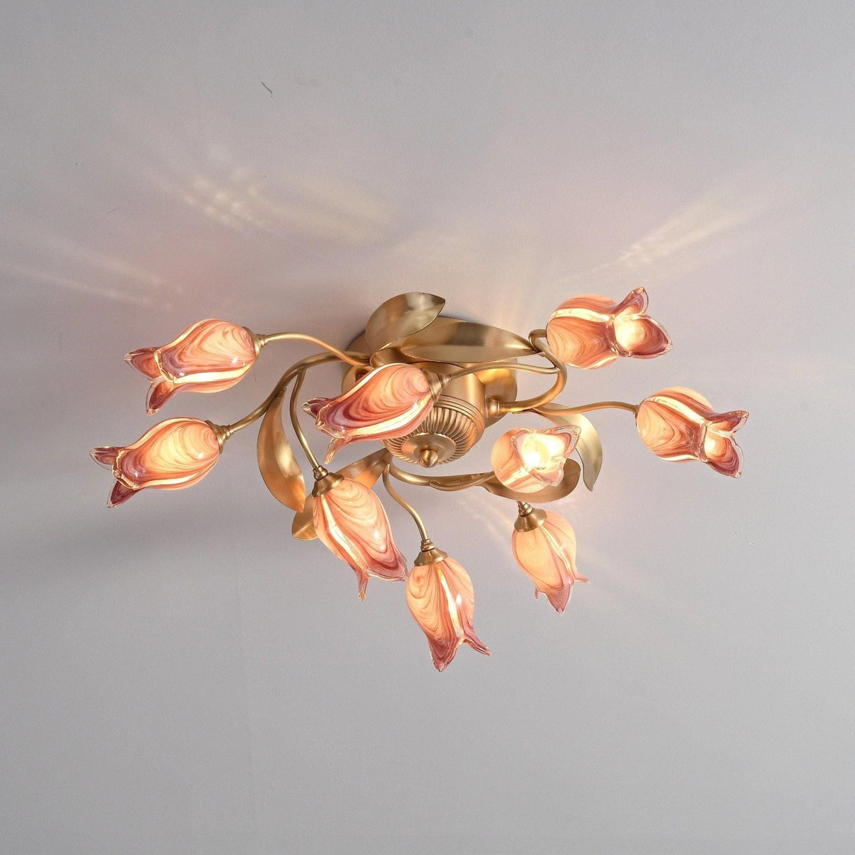 Vathaos Tulip Serenade loftslampe i glas