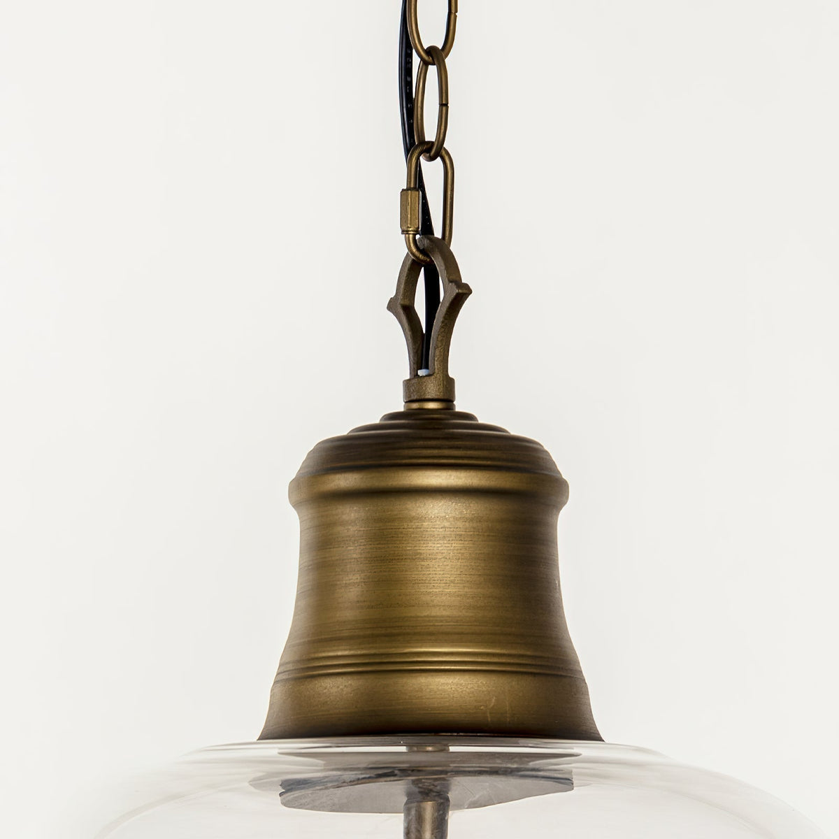 Celaniella vintage-pendel i glas med elegant udtryk