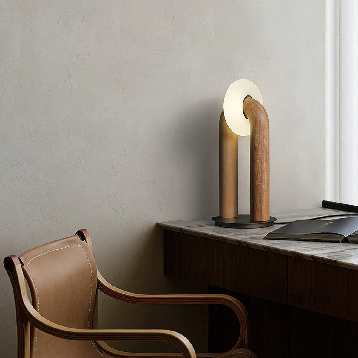 Elvelelia vintage-bordlampe i træ