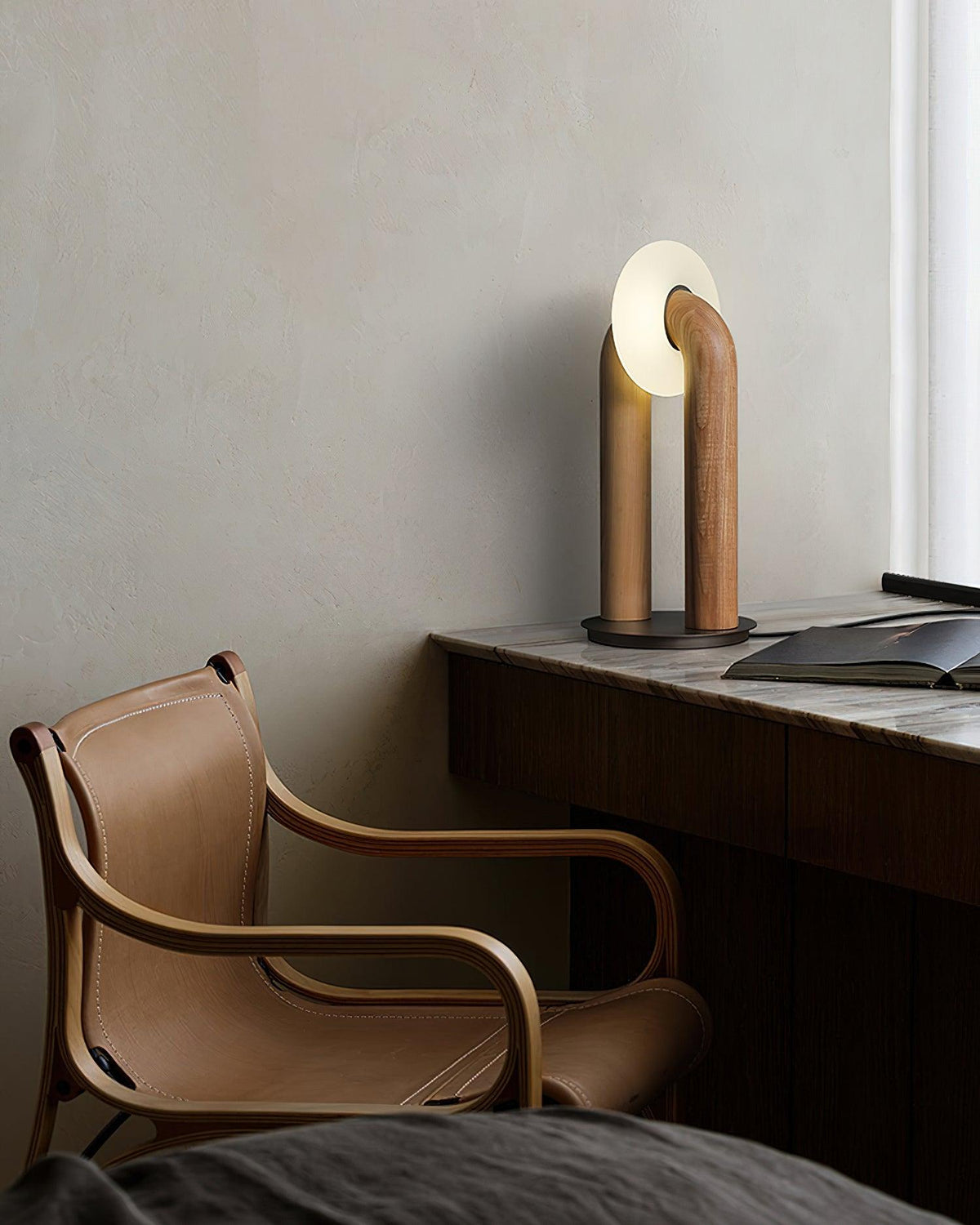 Elvelelia vintage-bordlampe i træ