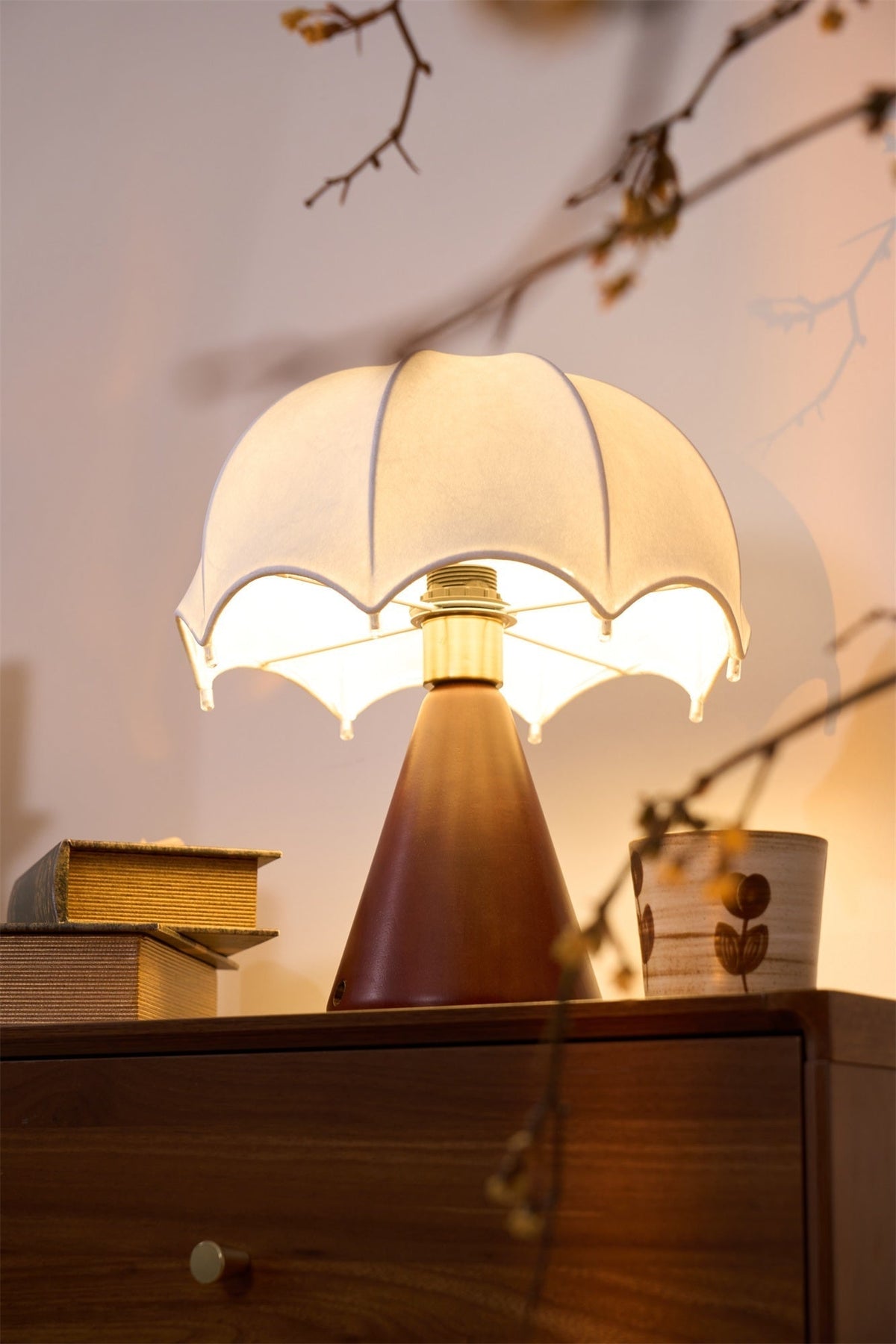 Parasol bordslampa i trä