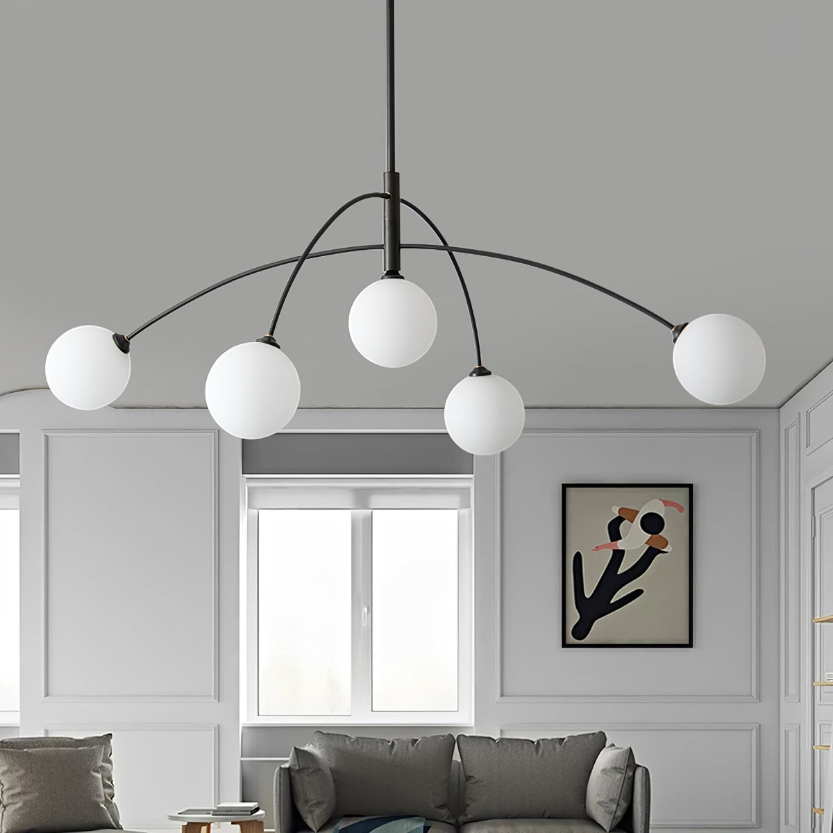 Candeeiro de lustre elegante em latão com arco Valentina Orieliel