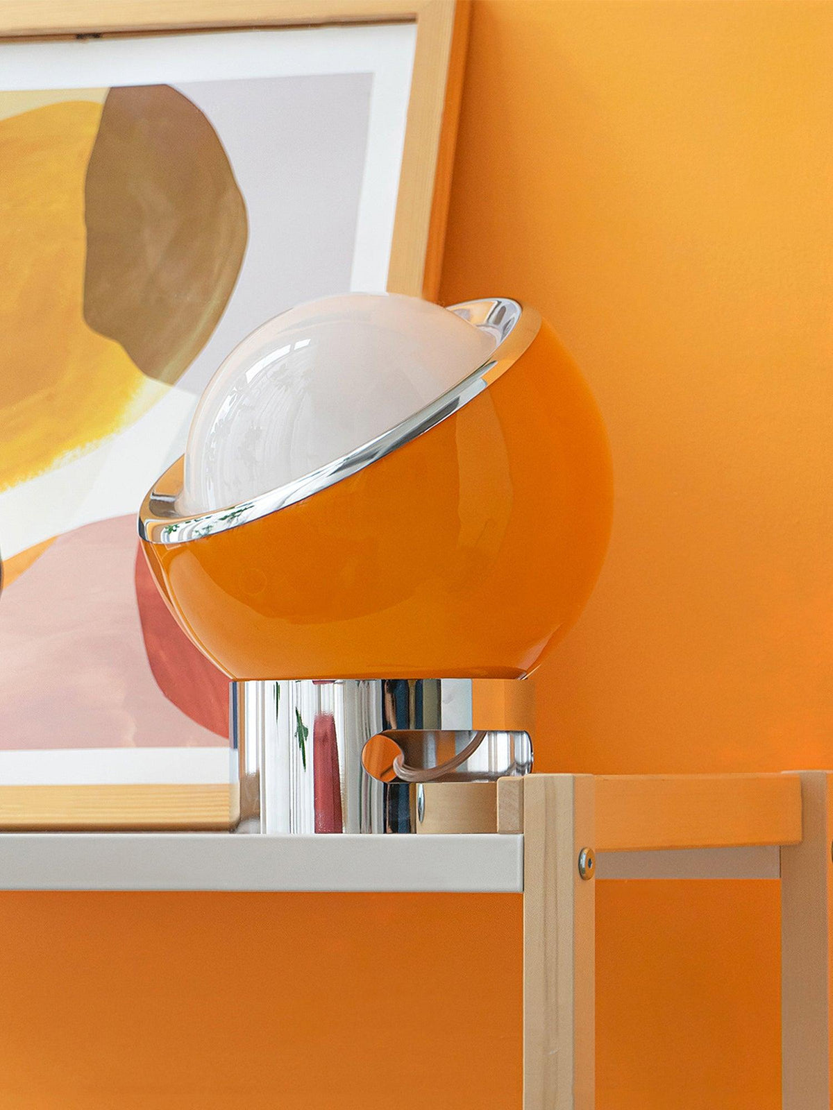 Candeeiro de mesa artístico futurista em aço Halonce