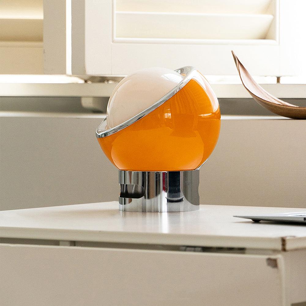 Candeeiro de mesa artístico futurista em aço Halonce