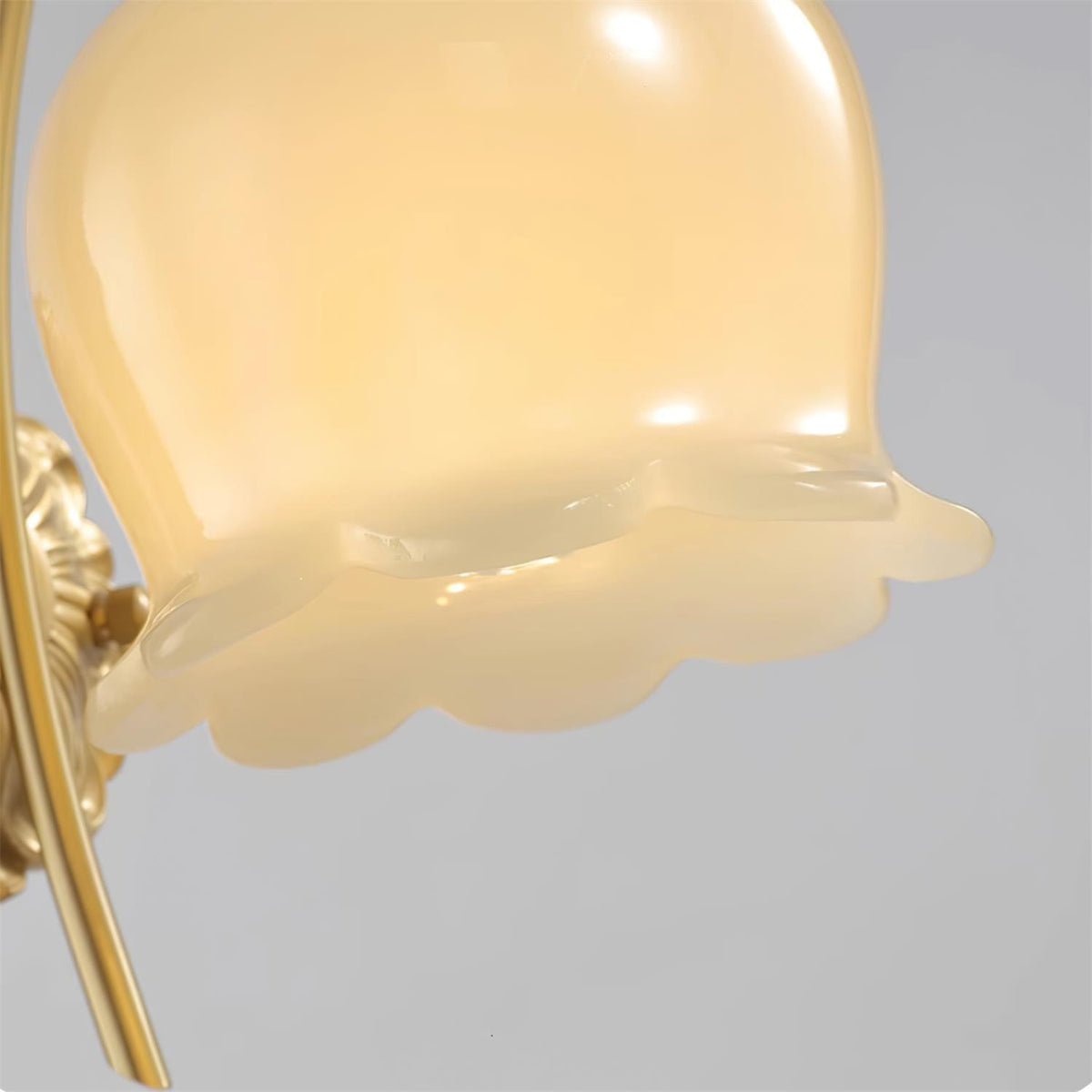 Dazell Art déco-vägglampa i mässing och harts