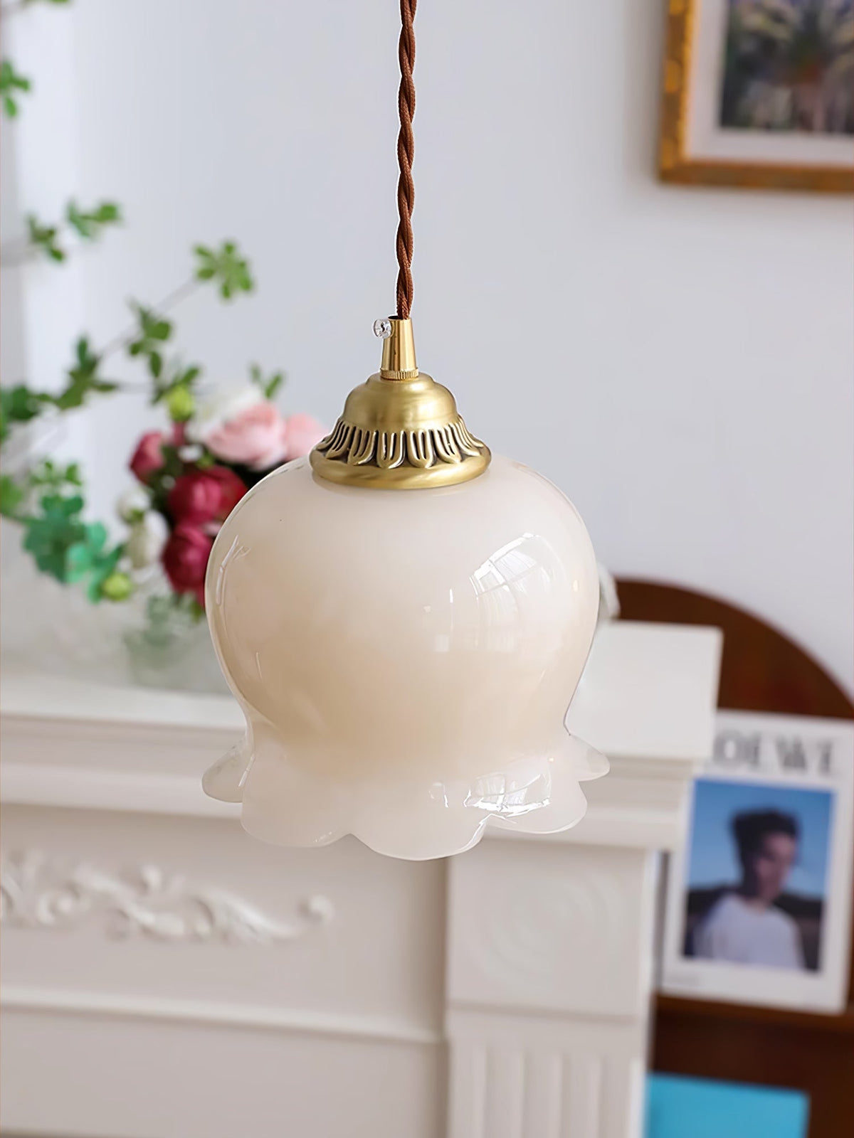 Veloza glamourøs pendellampe i messing og resin