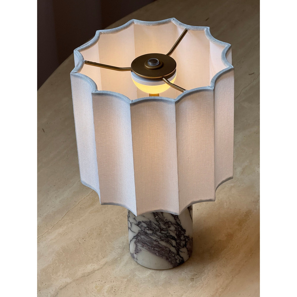 Candeeiro de mesa Selivella (bateria integrada)
