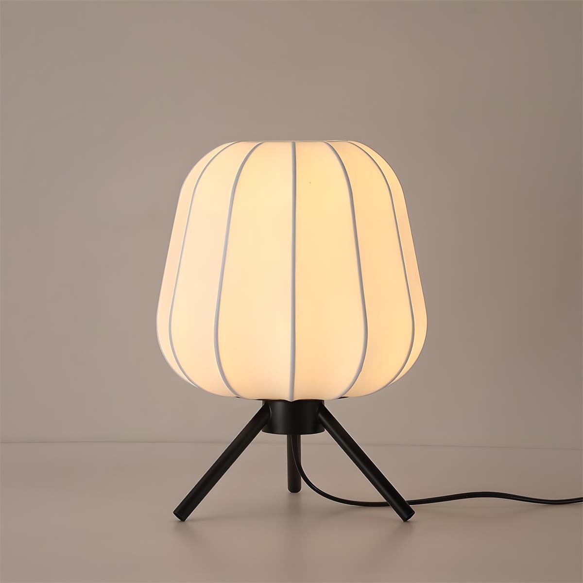Aveninaine Table Lamp